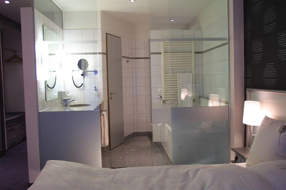 Wellings Romantik Hotel Zur Linde Moers Exteriér fotografie